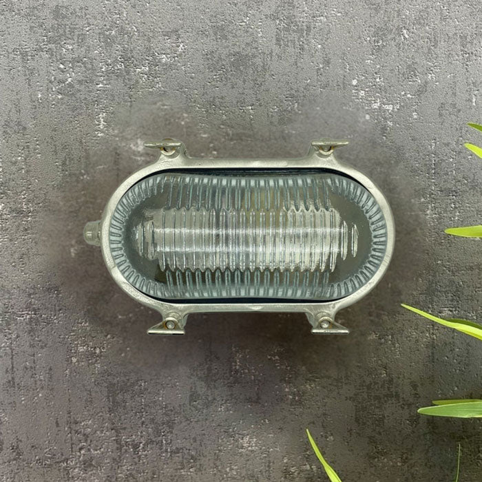 Navigator Small Standard Bulkhead Plain in Satin Nickel 09107